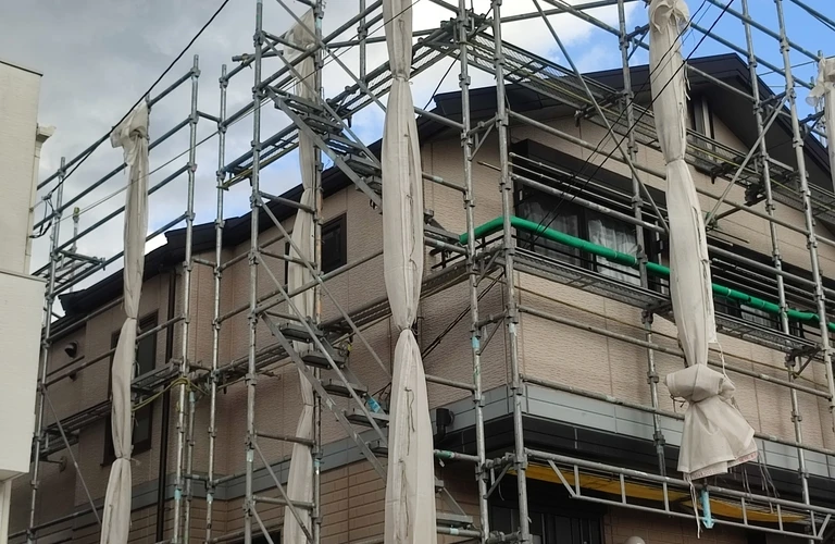 未経験から始める塗装の新たなキャリア！週払いでガッツリ稼ぎませんか？富士見市での挑戦をサポートします！